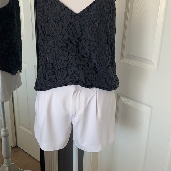 Banana Republic white shorts - Picture 3 of 8